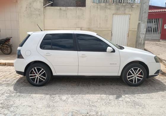 VOLKSWAGEN GOLF 2.0 MI 8V FLEX 4P TIPTRONIC VOLKSWAGEN GOLF 2.0 MI 8V FLEX 4P TIPTRONIC